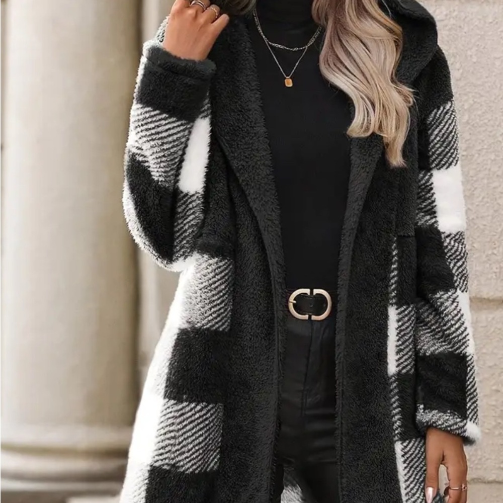 Cozy Black and White Plaid Women's faux fur Sweater jacket brand new in package